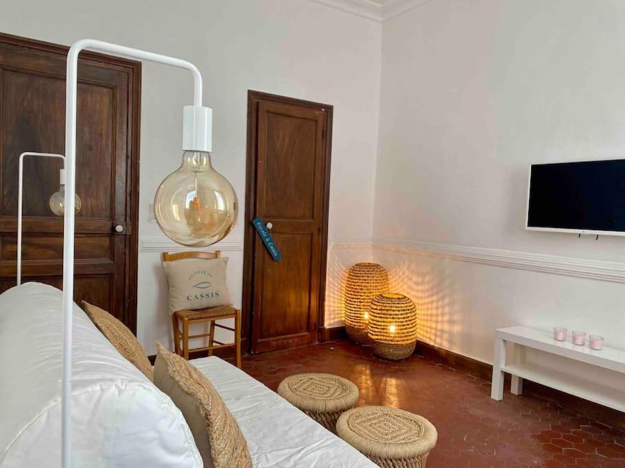 Click! Casa Lamartine Fabulous Ideal Location Walk To All!!! Cassis Ngoại thất bức ảnh
