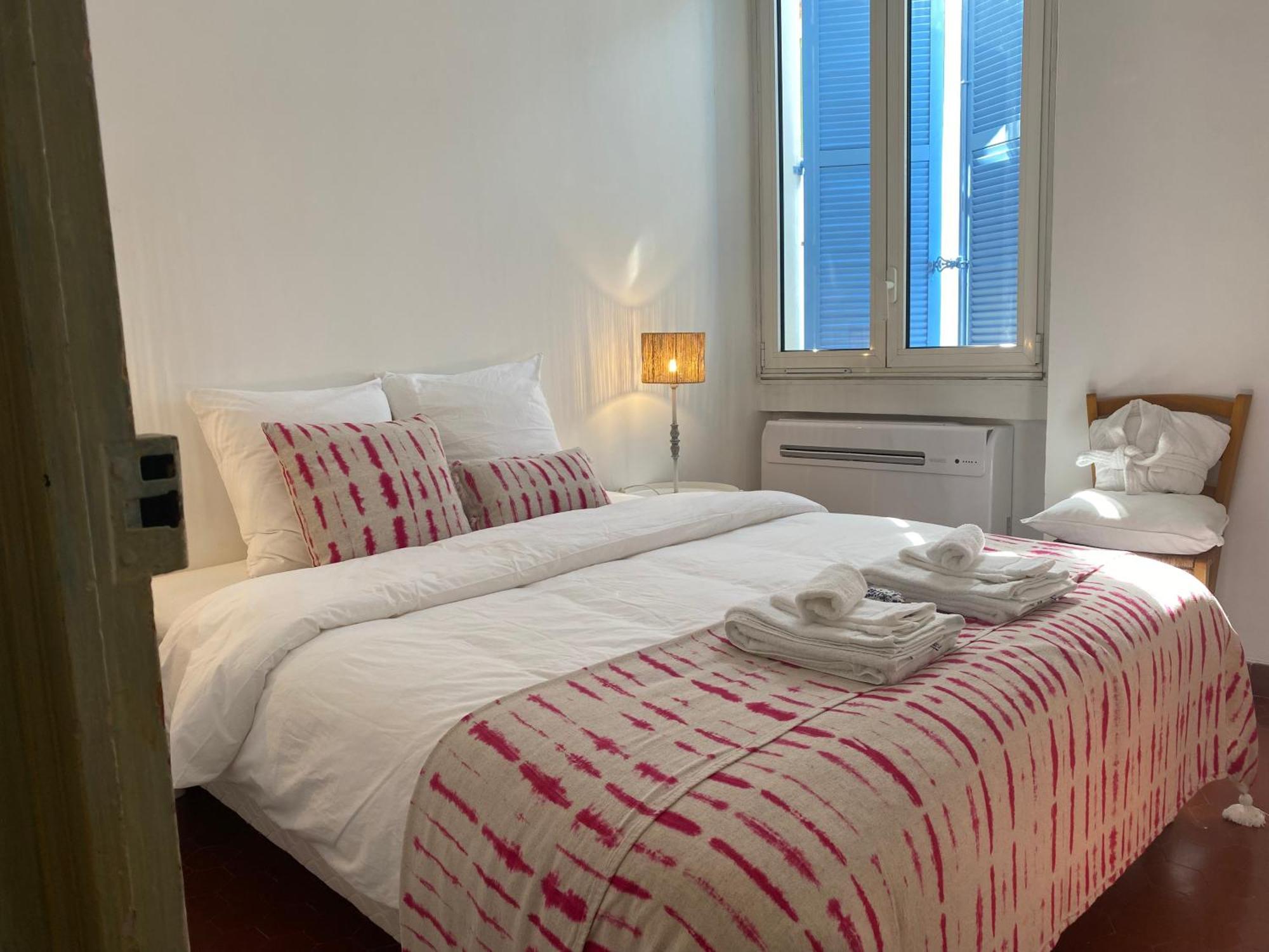 Click! Casa Lamartine Fabulous Ideal Location Walk To All!!! Cassis Ngoại thất bức ảnh