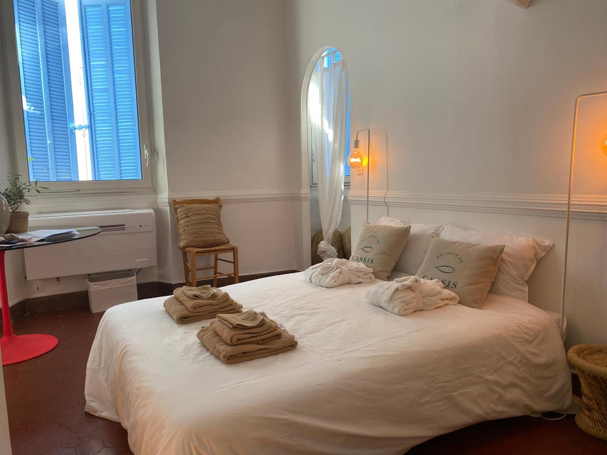 Click! Casa Lamartine Fabulous Ideal Location Walk To All!!! Cassis Ngoại thất bức ảnh